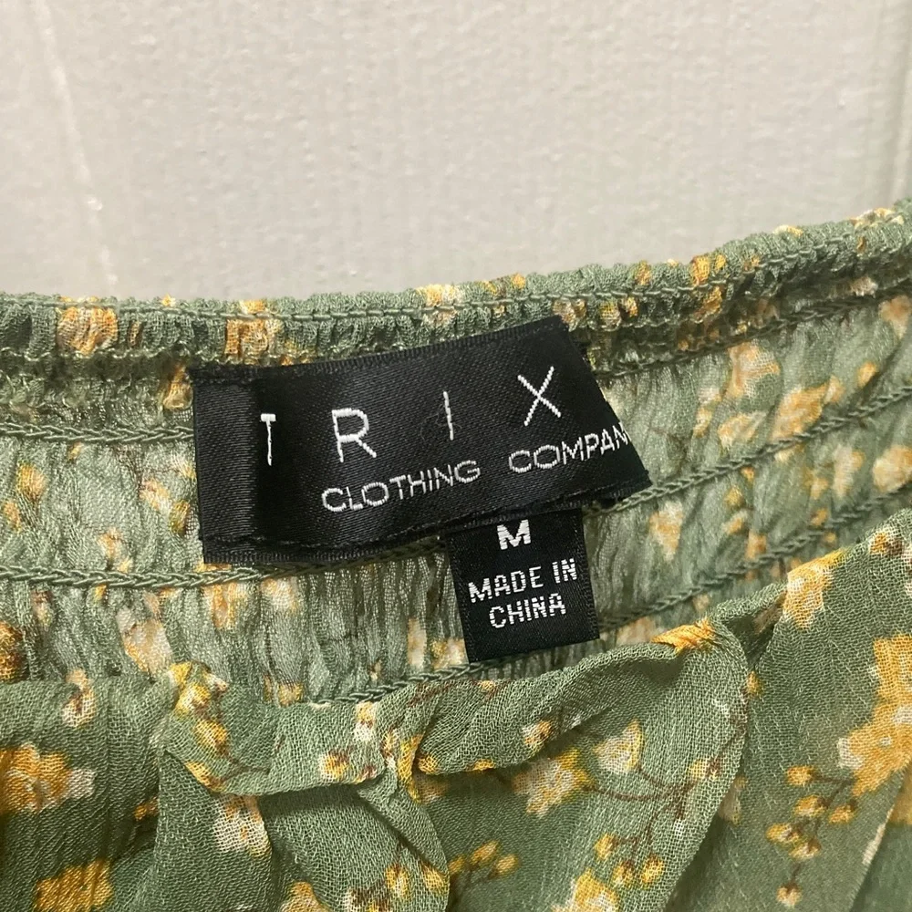 Trixxi Olive Floral Tiered Mini Dress Size Medium - Picture 2 of 6